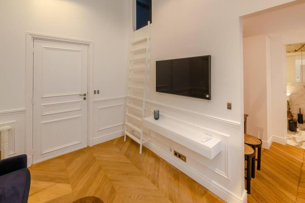 Appartement De Standing 5 - Tour Eiffel/Invalides ปารีส ภายนอก รูปภาพ